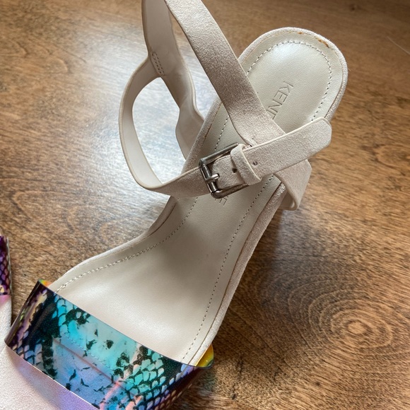 Kendall & Kylie beige suede sandal heels - Picture 4 of 8